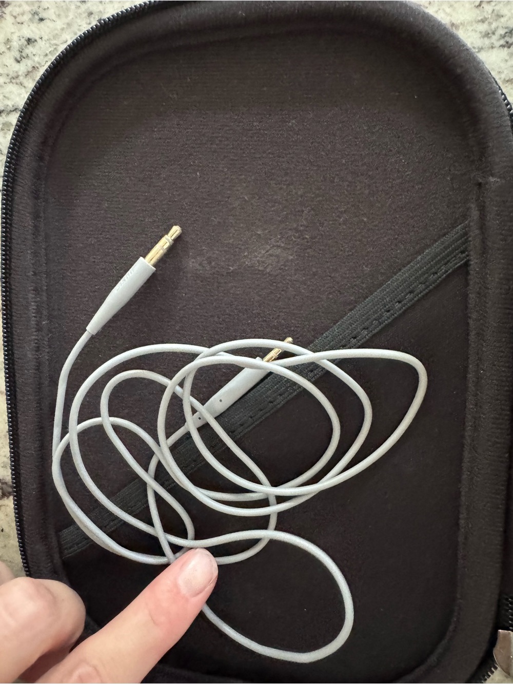 Bose Silver Over-Ear Wireless Noise-Cancelling Headphones - Picture 7 of 8